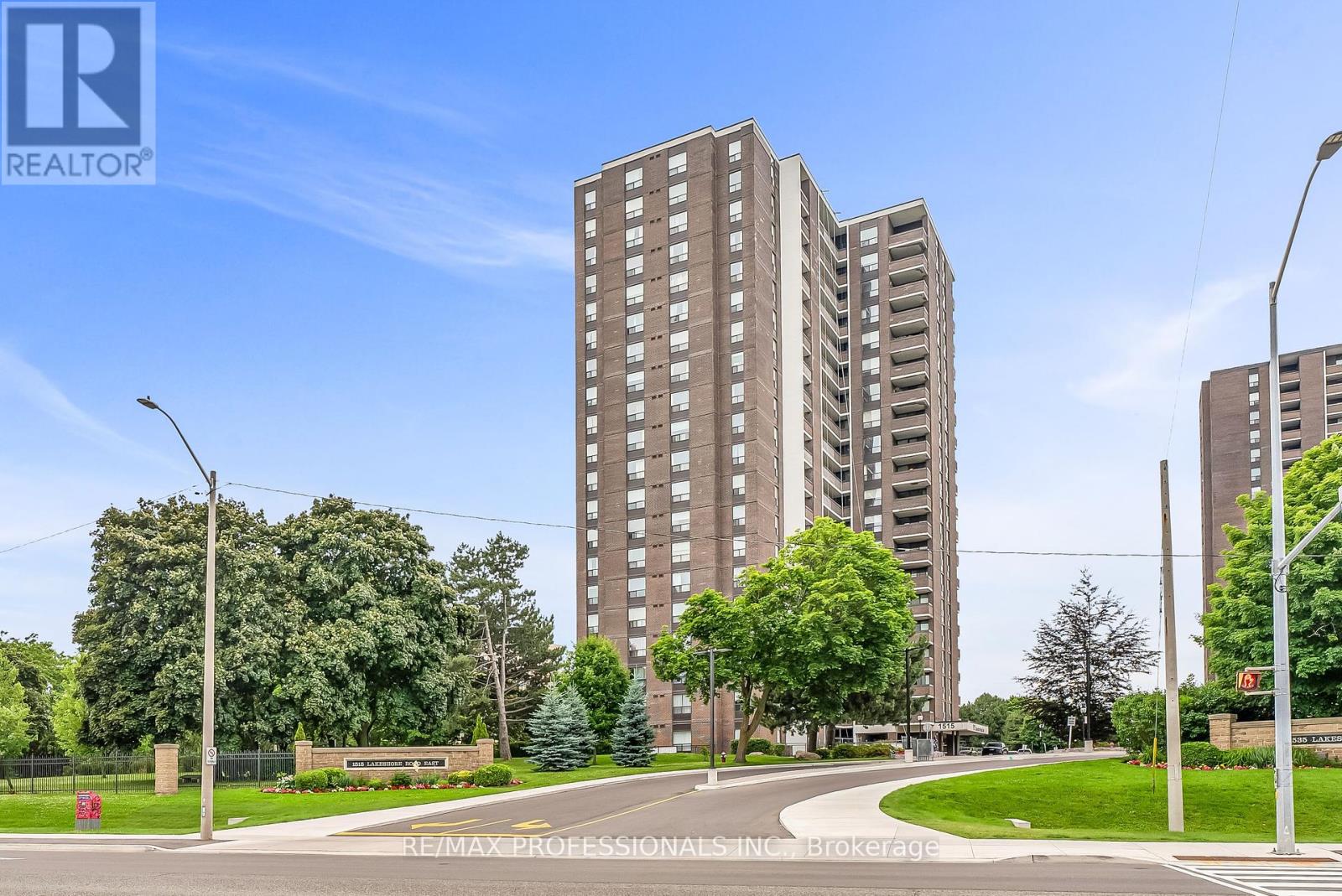 1405 - 1515 LAKESHORE ROAD E