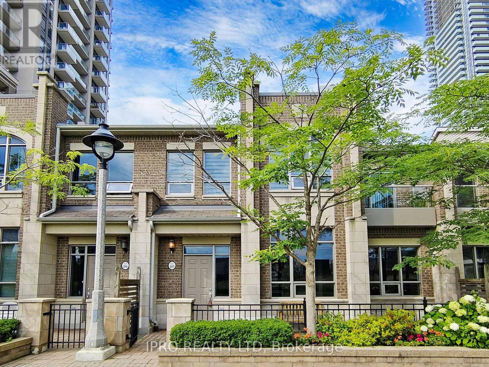 105 - 388 PRINCE OF WALES DRIVE